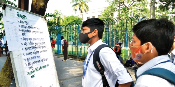 পড়ুয়ারা ফিরেছে ক্লাসে