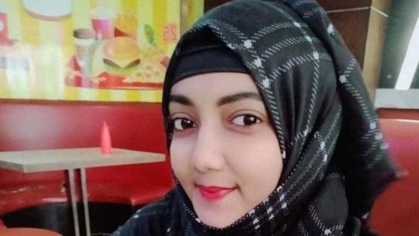 সাঁতার না জেনেও মায়ের পরামর্শে নদীতে ঝাঁপ দেন অগ্নিদগ্ধ ফাতেমা