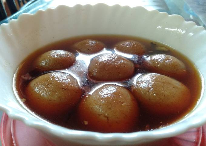 বাড়িতেই বানিয়ে ফেলুন খেজুর গুড়ের রসগোল্লা