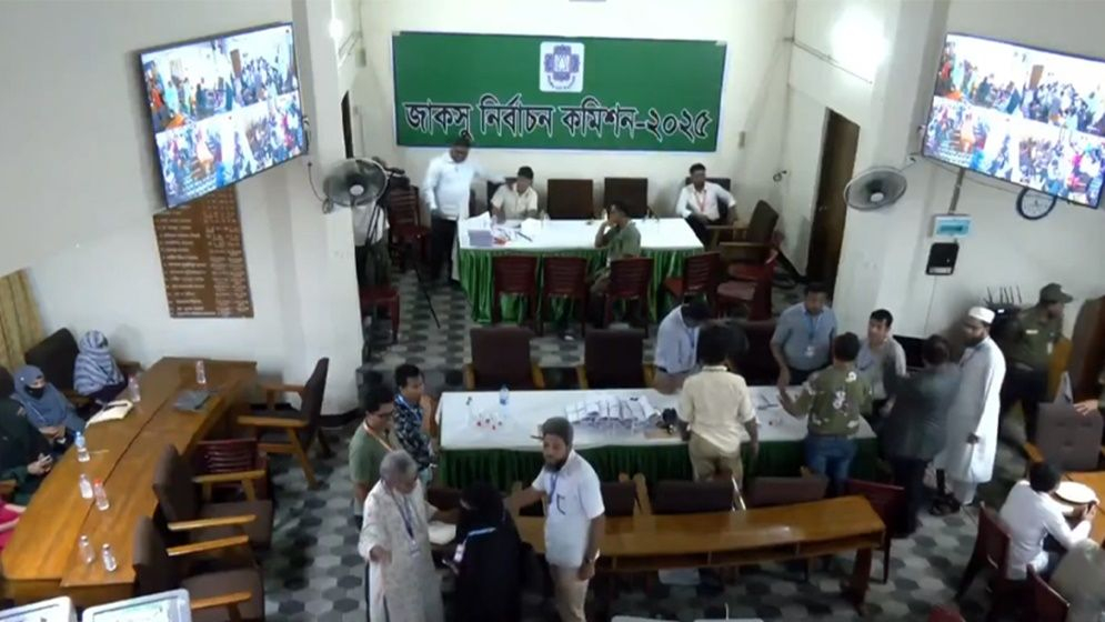 তৃতীয় দিনের মতো চলছে জাকসুর ভোট গণনা