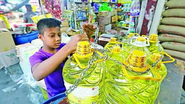 সয়াবিন তেলের দাম বাড়ানোর সিদ্ধান্ত