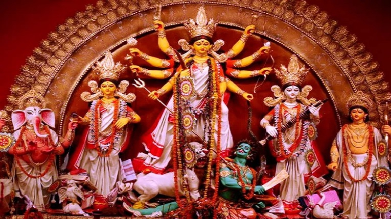 মহাষষ্ঠী দিয়ে দুর্গাপূজার মূল আনুষ্ঠানিকতা শুরু