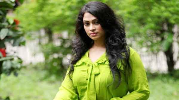অবশেষে মুক্তি পাচ্ছে পপির সিনেমা ‘ডাইরেক্ট অ্যাটাক’ 