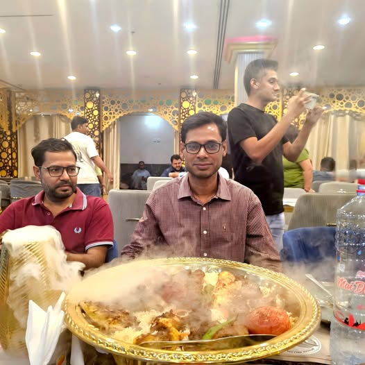 মরুর শহরে ধোঁয়ার রাজ্য: আফগান দরবারে এক কুয়াশাচ্ছন্ন সন্ধ্যার আখ্যান