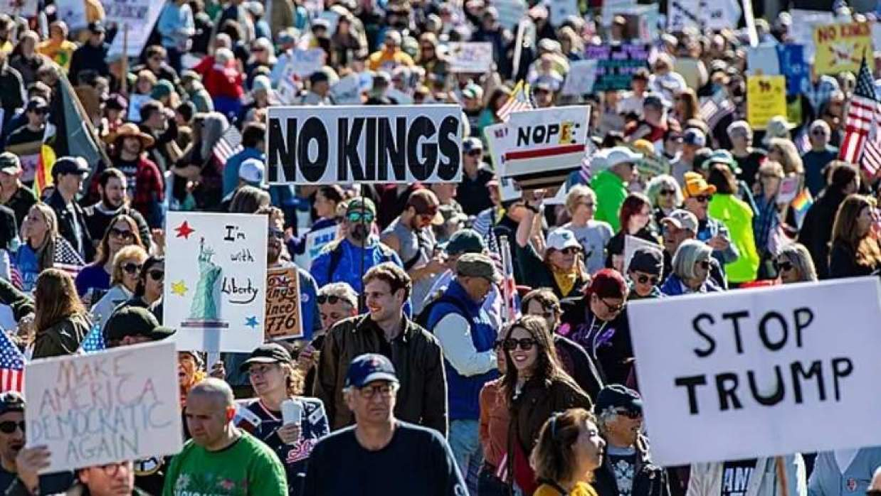 যুক্তরাষ্ট্রে ট্রাম্পের বিরুদ্ধে ৮০ লাখ মানুষের বিক্ষোভ