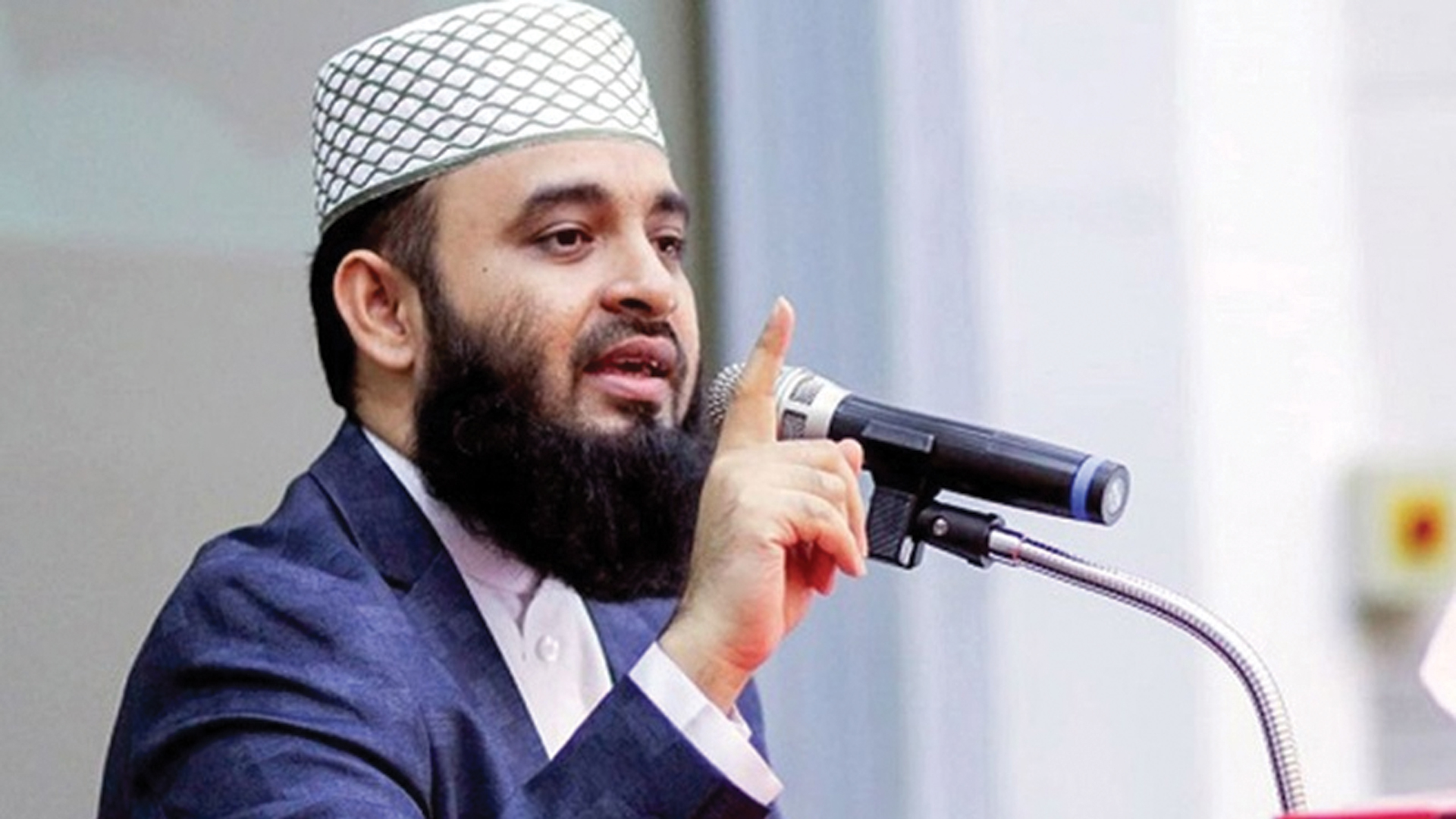 আজহারির ভিসা বাতিল করল অস্ট্রেলিয়া, দেশ ছাড়ার নির্দেশ