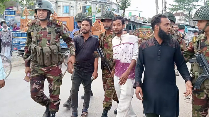  হবিগঞ্জে যানবাহন থেকে চাঁদাবাজি, আটক ৪