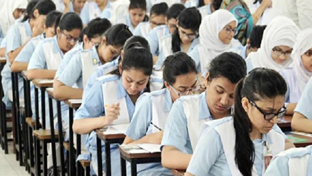 এসএসসি ও সমমানের পরীক্ষা শুরু, অংশ নিচ্ছে ১৮ লাখের বেশি শিক্ষার্থী