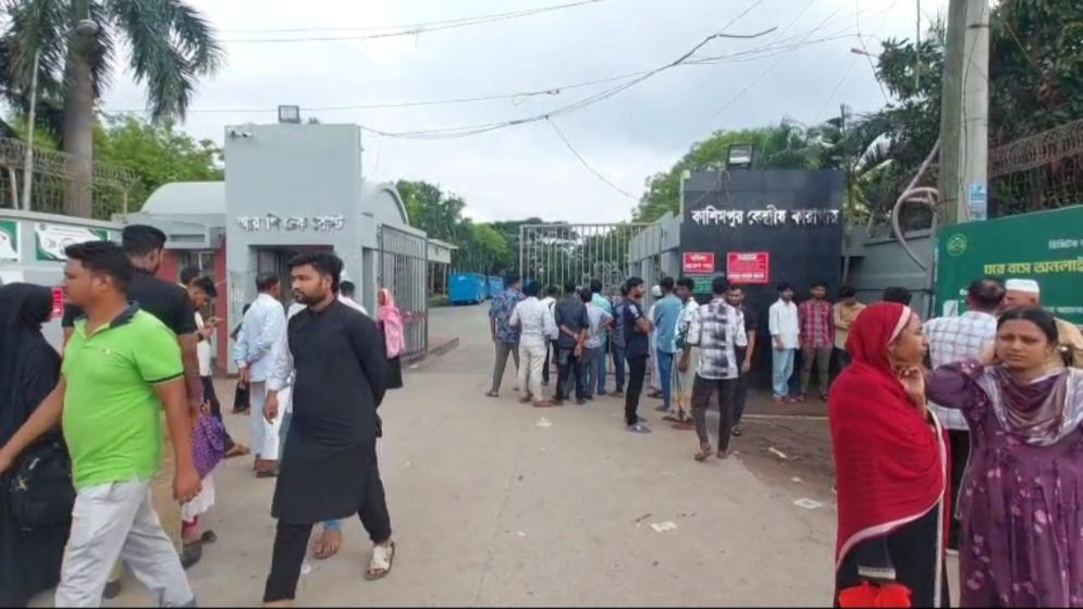 পিলখানা হত্যাকাণ্ড: কারাগার থেকে জামিনে মুক্ত ৮ সাবেক বিডিআর সদস্য