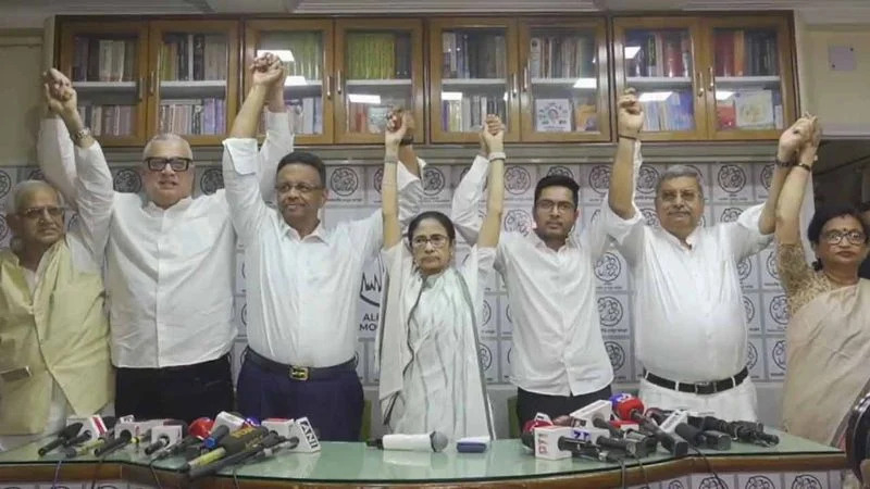 ভোটে হারিনি, পদত্যাগ কেন করব: মমতা