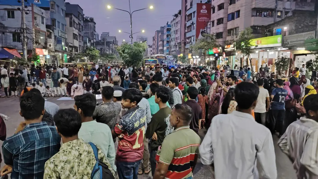 রামিসা হত্যার বিচারের দাবিতে কালশীতে সড়ক অবরোধ, যান চলাচল বন্ধ