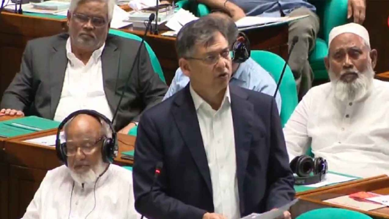 সংসদে যারা আছেন, কেউ ঋণখেলাপি না: স্বরাষ্ট্রমন্ত্রী