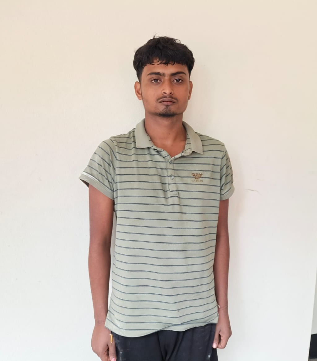 চট্টগ্রামের ভূজপুর আঁধারমানিক সীমান্ত থেকে পুটন মোল্ল নামের এক ভারতীয় নাগরিককে আটক করেছে বিজিবি