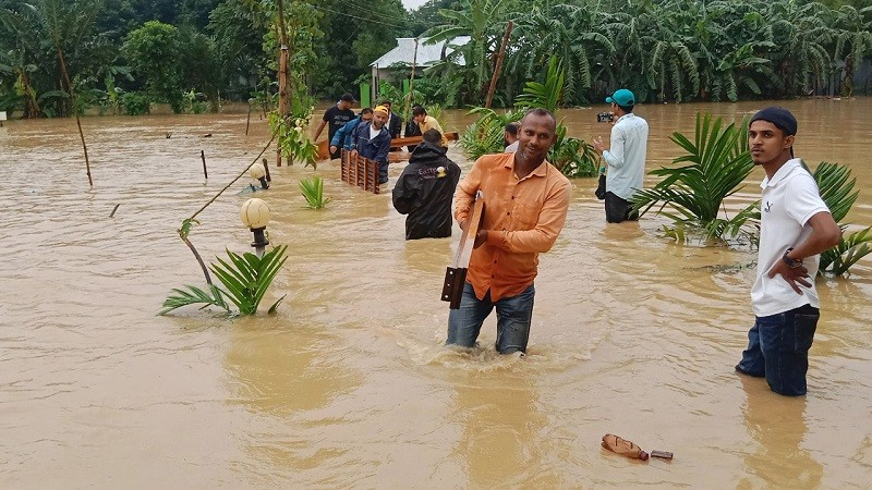 বন্যার ভয়াল থাবা: সাত জেলায় বন্যায় ৫১ জনের মৃত্যু, ক্ষতিগ্রস্ত ১০ লাখ মানুষ