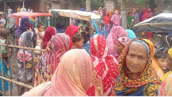 চাঁপাইনবাবগঞ্জে বিদ্যুতায়িত হয়ে একই পরিবারের ৩ জনের মৃত্যু
