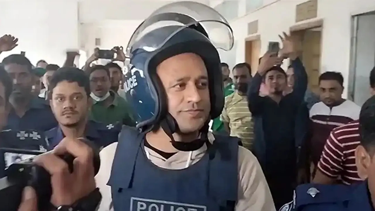 হবিগঞ্জে হত্যাচেষ্টার মামলায় ব্যারিস্টার সুমনের জামিন