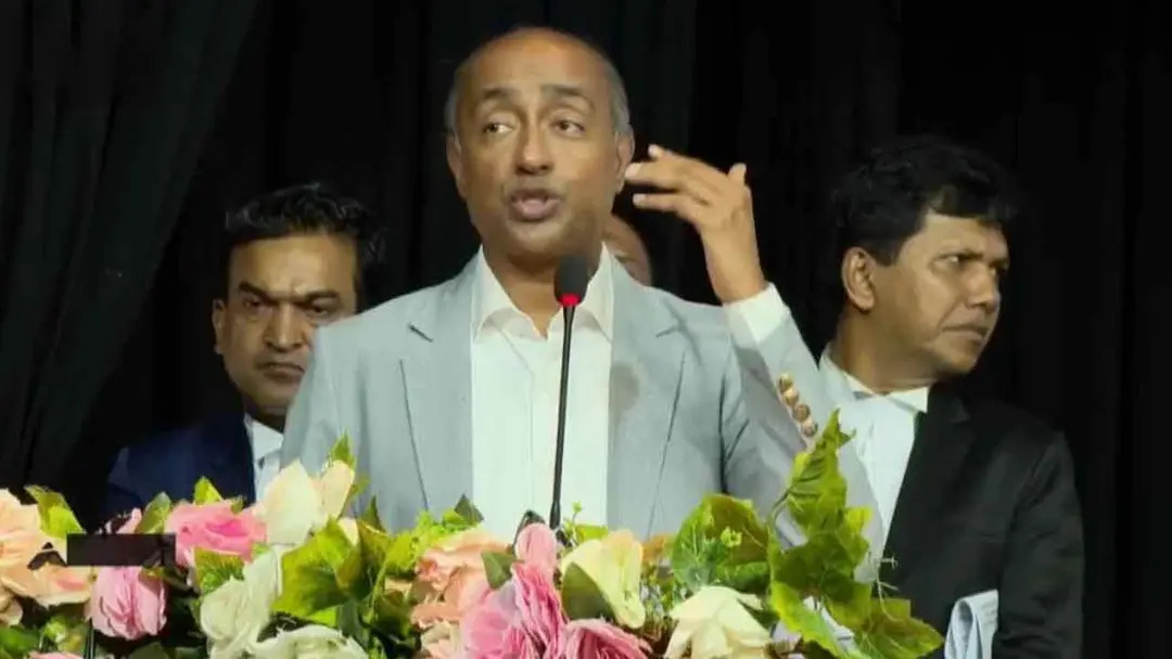 সাবেক রাষ্ট্রপতির বিরুদ্ধে ওঠা দুর্নীতির অভিযোগ সরকার পর্যালোচনা করছে