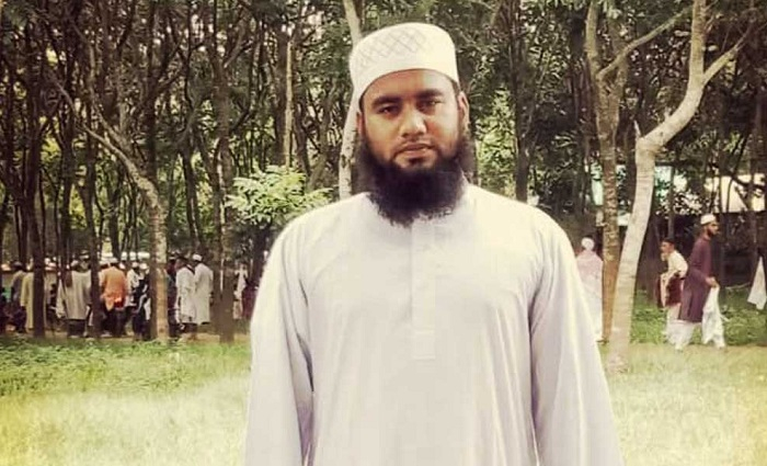 কলেজছাত্রীকে ধর্ষণের অভিযোগে মসজিদের ইমাম গ্রেপ্তার