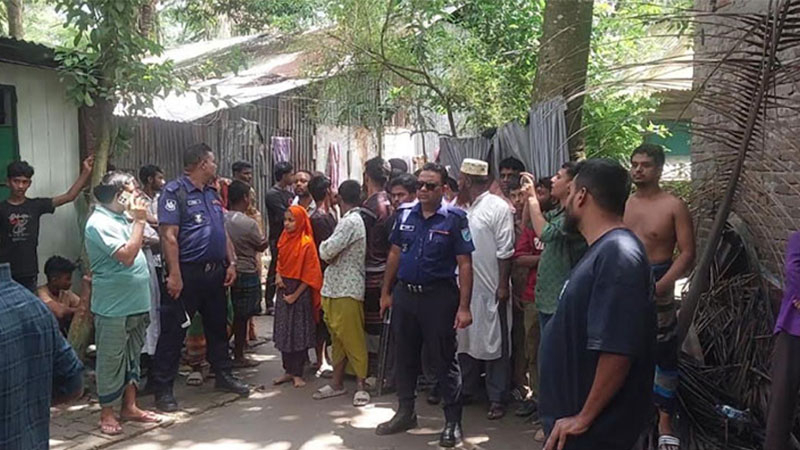 মাদারীপুরে মহিলা মাদ্রাসার পাশে বোমা বিস্ফোরণ, ৫ শিক্ষার্থী আহত
