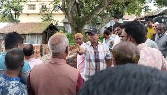  ‘চাঁদা না পেয়ে’ আমেরিকা প্রবাসীর ঘর নির্মাণের যুবদল নেতার বাধার অভিযোগ