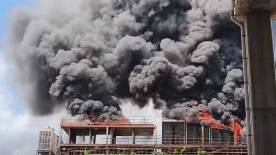 এবার মহাখালীতে ভবনে আগুন