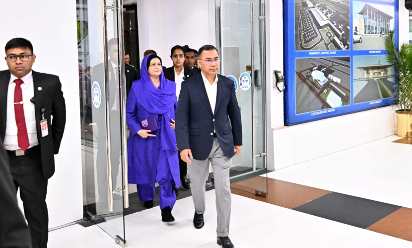 দেশের উদ্দেশে নিউইয়র্ক ছাড়লেন প্রধানমন্ত্রী