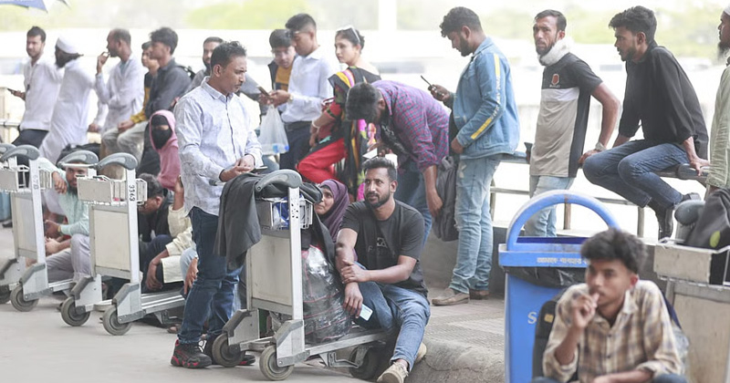 ঢাকা থেকে রিয়াদের ৬১ ফ্লাইট বাতিল, ভোগান্তিতে ৯ হাজার যাত্রী