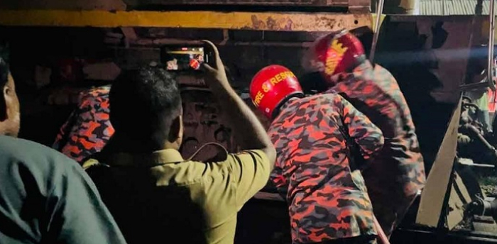  হবিগঞ্জে সিলেটমুখী জয়ন্তিকা এক্সপ্রেসের ইঞ্জিনে আগুন