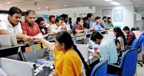 ছুটির দিন হলেও যেসব এলাকায় ব্যাংক খোলা আজ