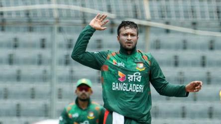 লম্বা সময়ের জন্য সাকিবকে দলে চান প্রধান নির্বাচক 